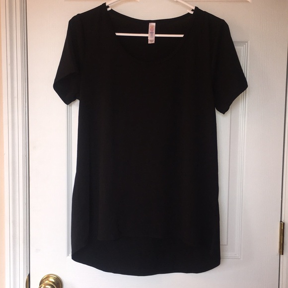 LuLaRoe Tops - Small Black Lularoe Classic Tee
